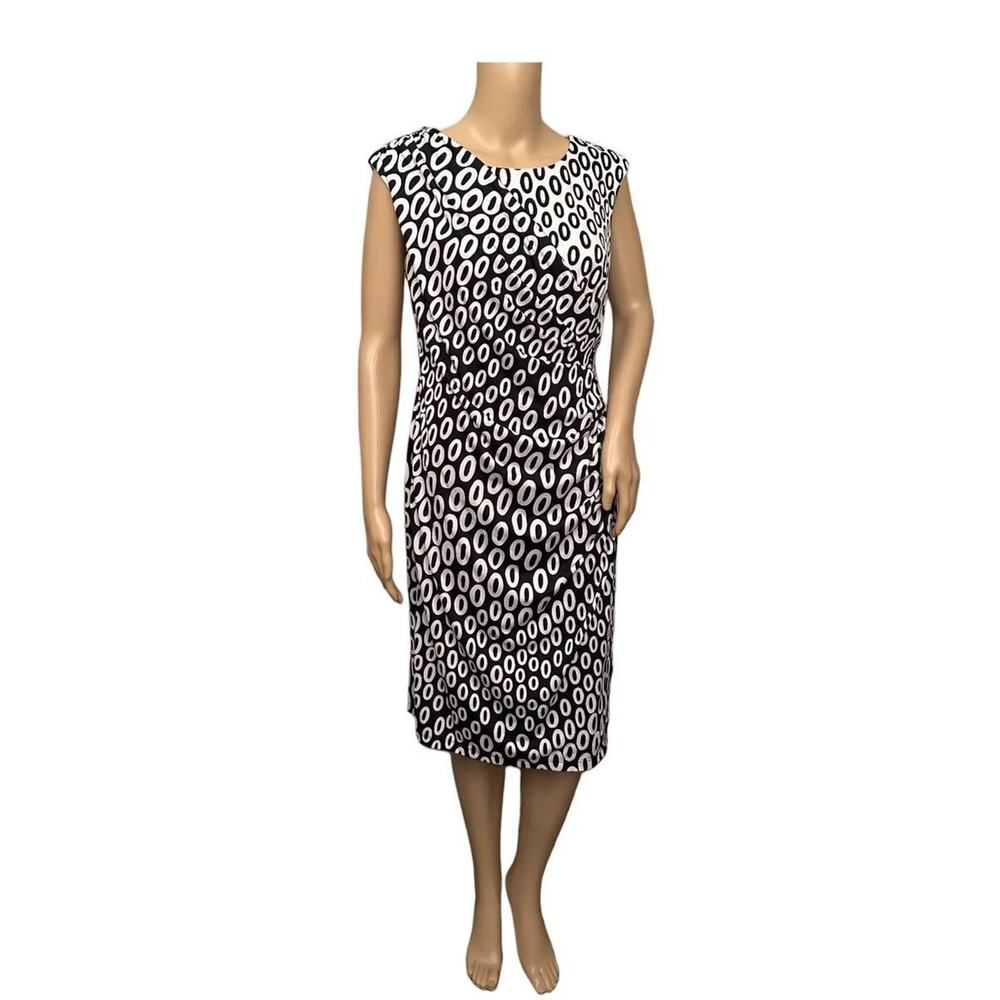 Sleeveless Shelby & Palmer Oval Dress